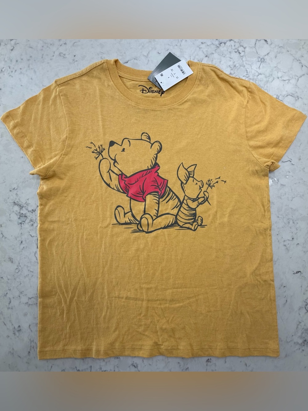 Disney Women’s Yellow Winnie the Pooh & Piglet Graphic Tee size Small